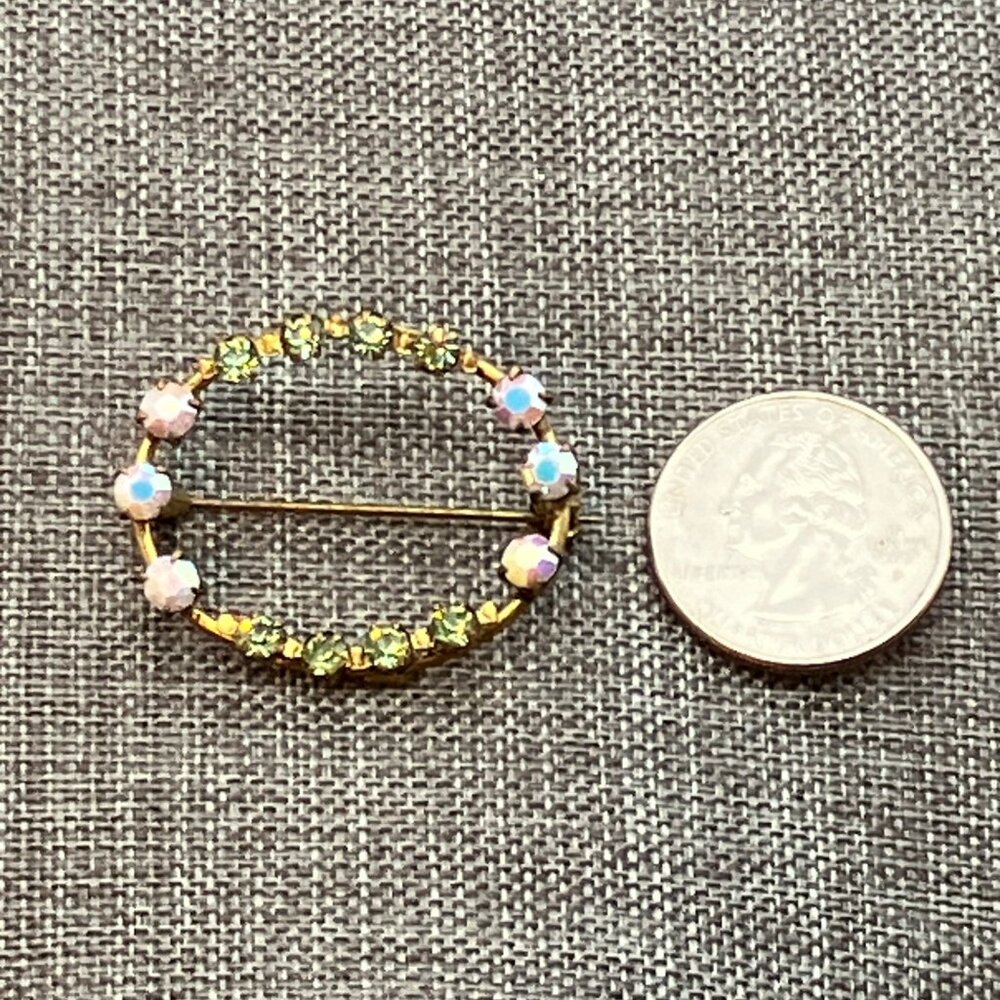 Vintage Austria Oval Brooch Pin 1.5 Gold Rhinestone Bling Glam Retro Elegant